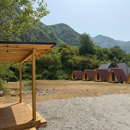 Thethi Parque de Campismo